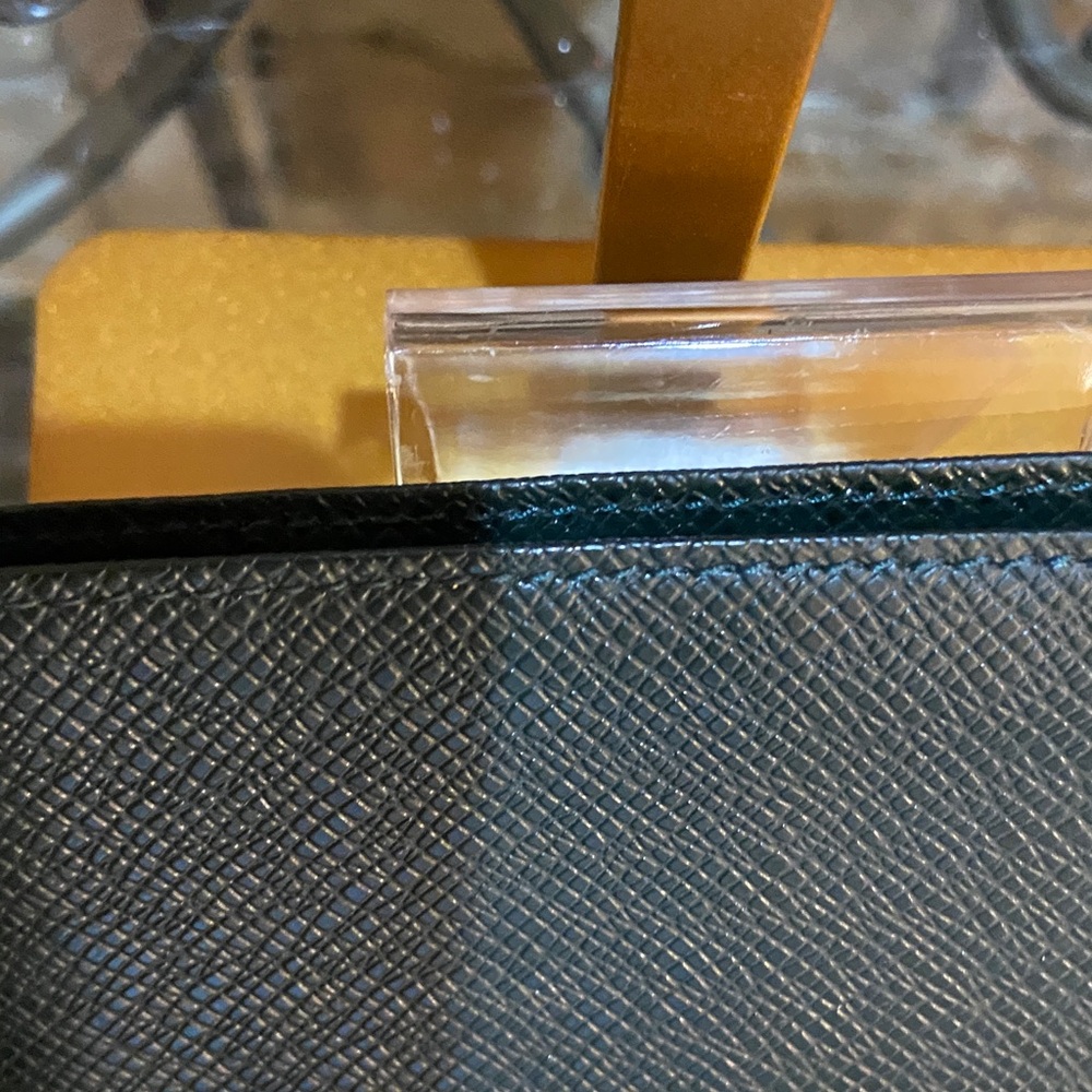 Louis Vuitton Textured Black Wallet - Picture 3 of 10